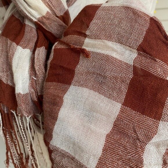 Brown & White Lightweight Plaid Scarf With Tassels Appx 74"x19" - Picture 2 of 2